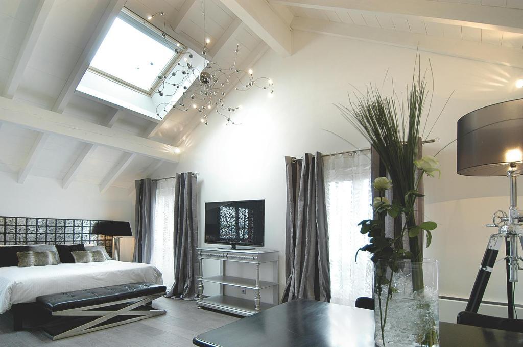 Auberge De Maison Rouge Vetraz-Monthoux Ruang foto
