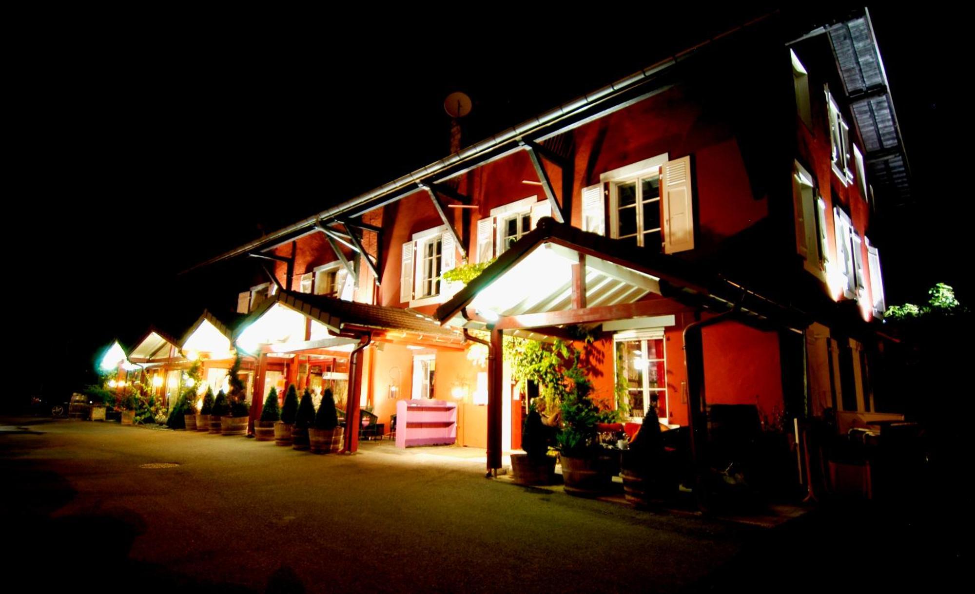 Auberge De Maison Rouge Vetraz-Monthoux Bagian luar foto