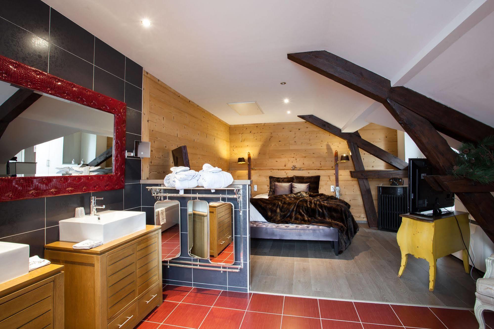 Auberge De Maison Rouge Vetraz-Monthoux Bagian luar foto