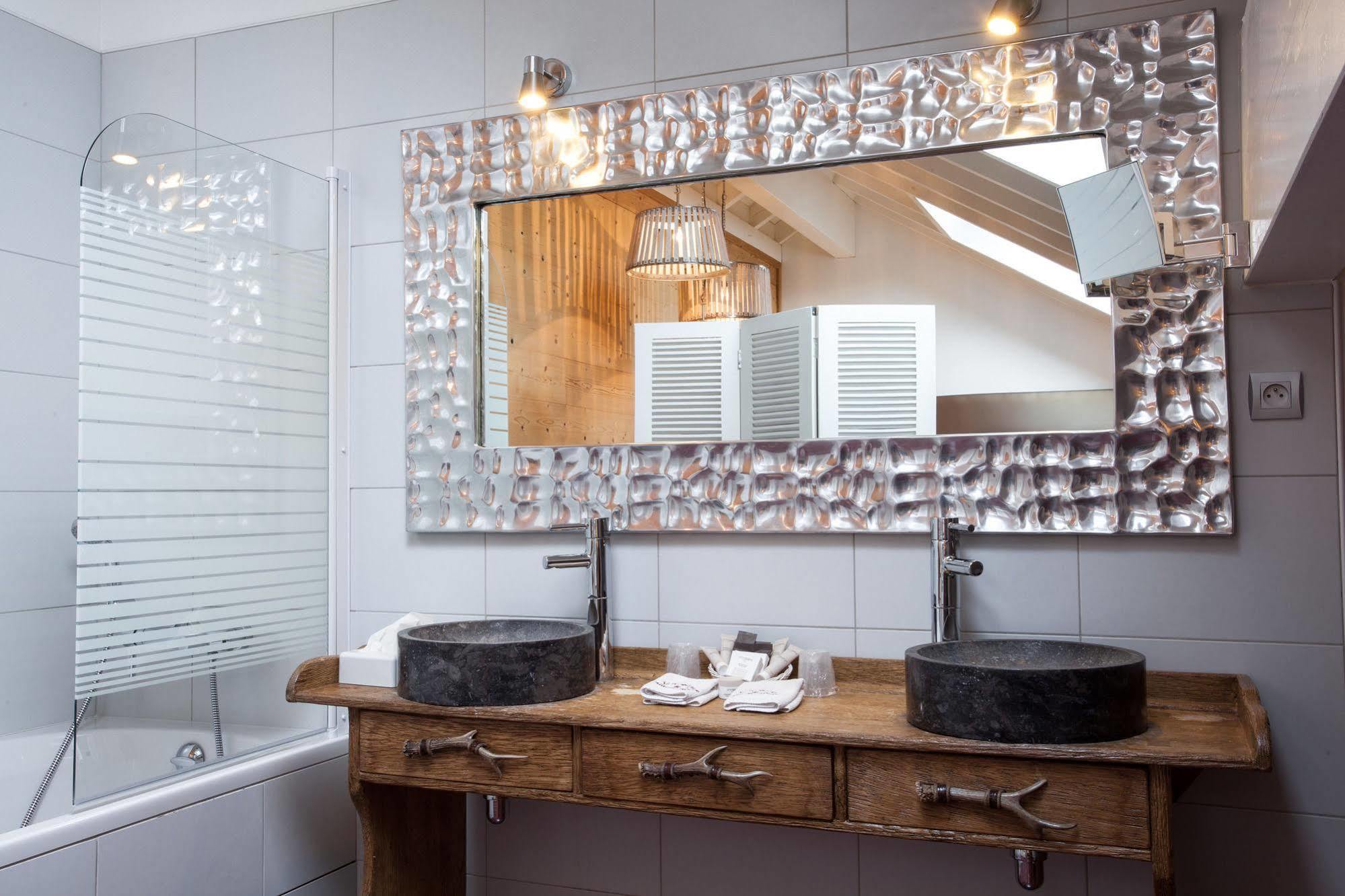 Auberge De Maison Rouge Vetraz-Monthoux Bagian luar foto