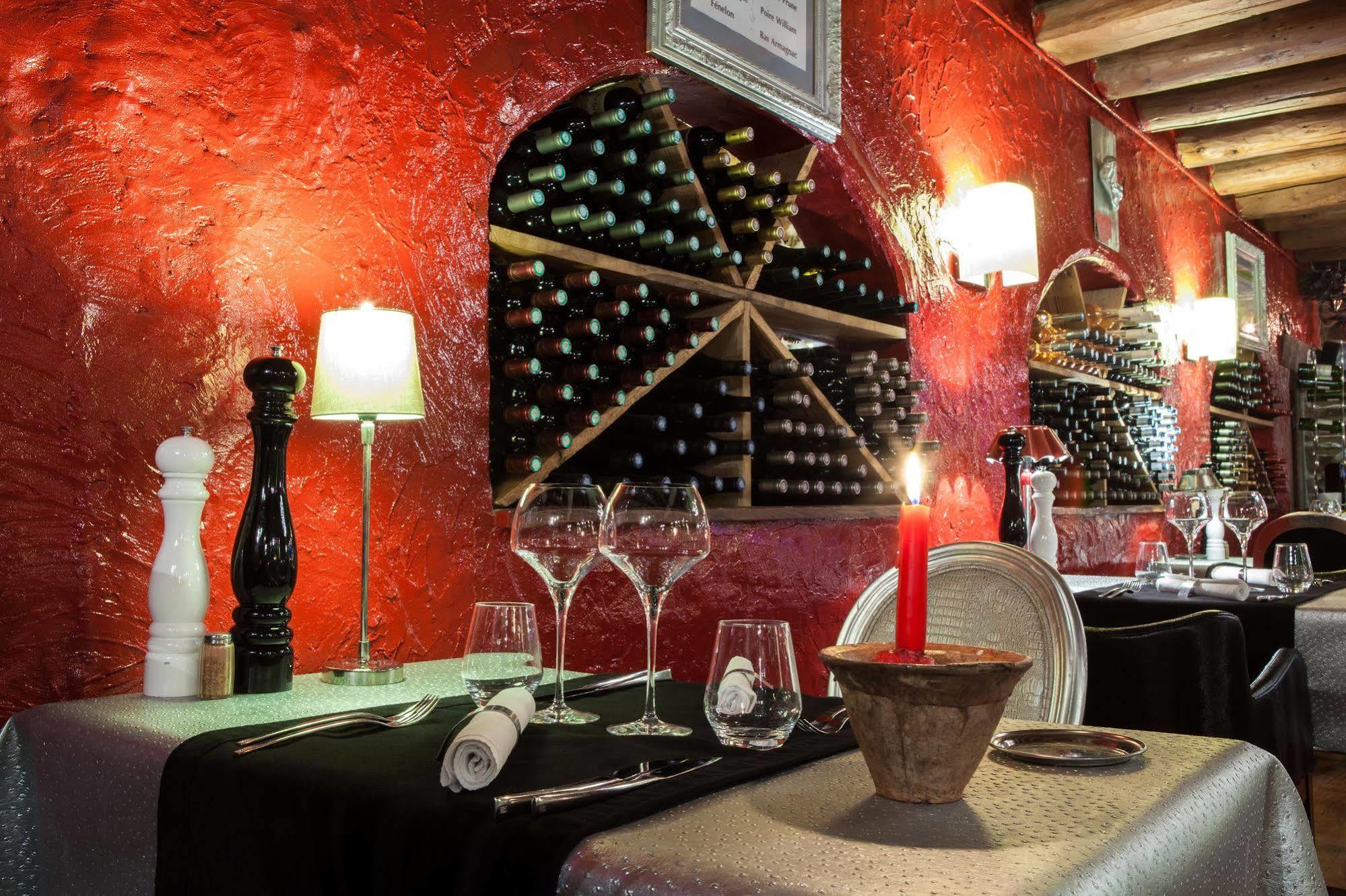 Auberge De Maison Rouge Vetraz-Monthoux Bagian luar foto