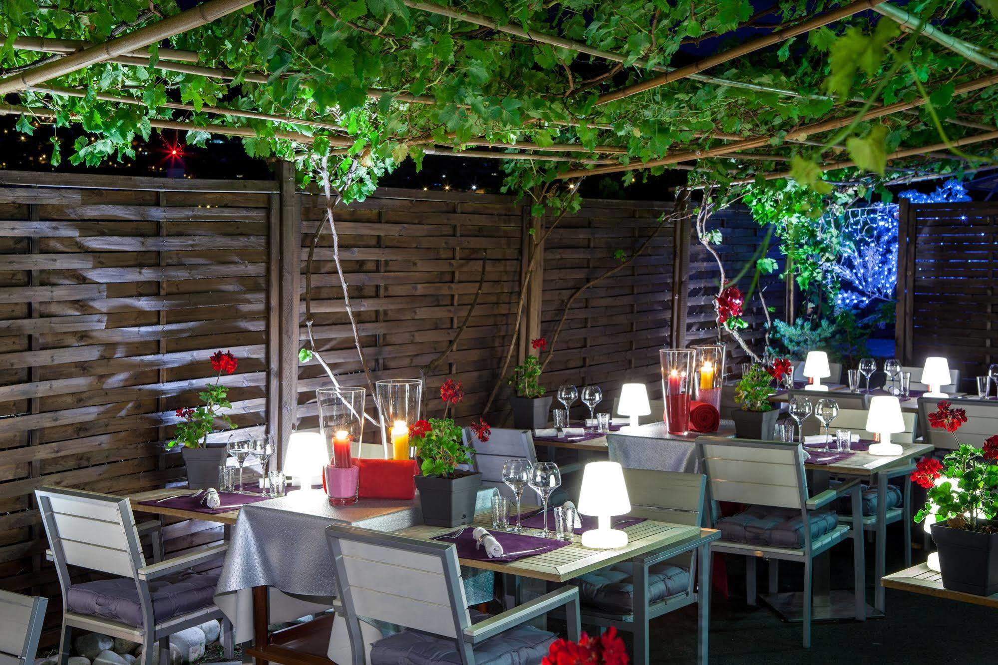 Auberge De Maison Rouge Vetraz-Monthoux Bagian luar foto